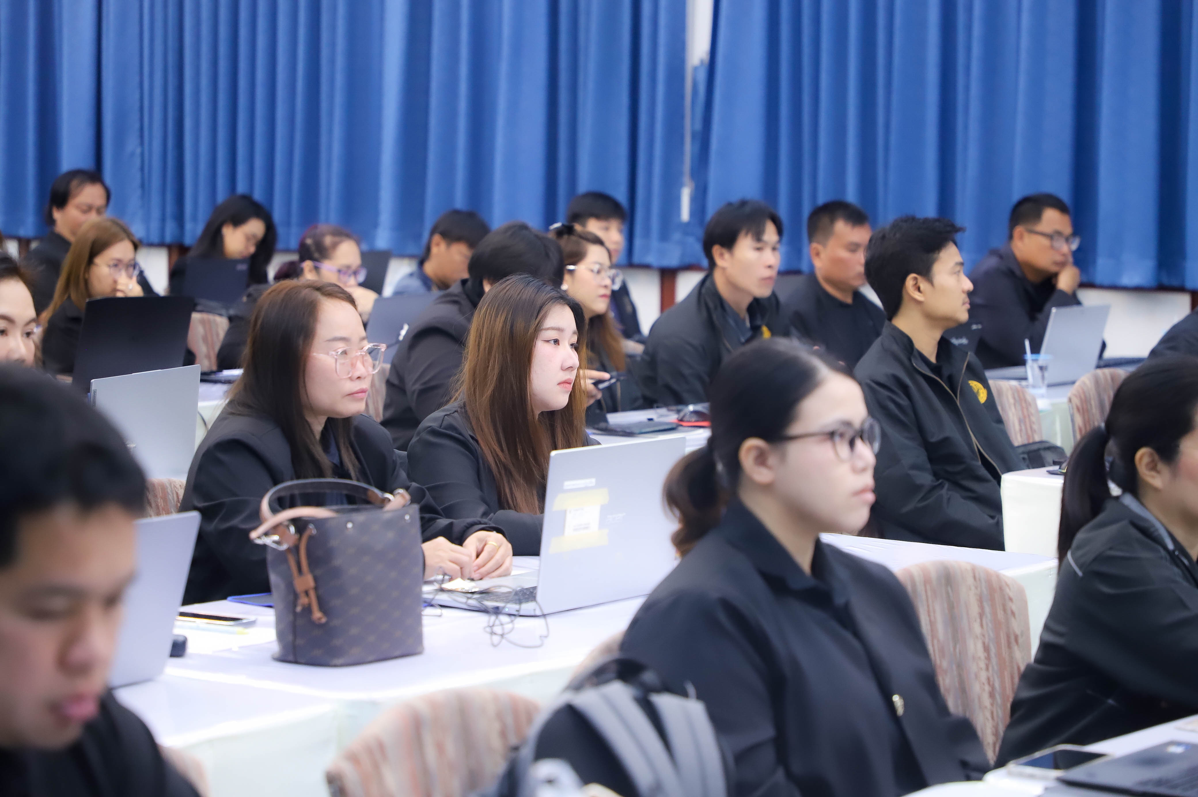 title - ส.ป.ก. ยุคใหม่!! อัปสกิลบุคลากรใช้ AI ช่วยงาน ลดเวลา-ลดพลาด เพิ่มความแม่นยำ